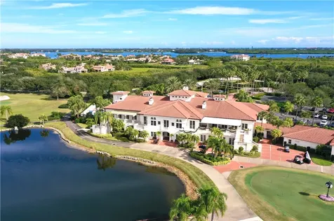2152 Falls Manor Vero Beach FL 32967