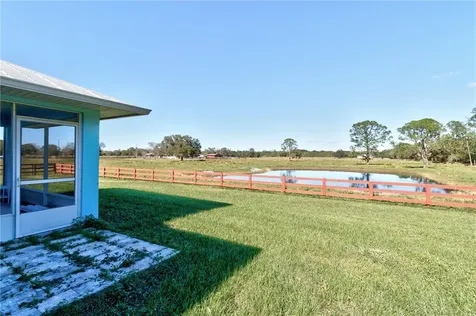 13720 101st Street Fellsmere FL 32948