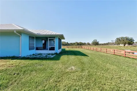 13720 101st Street Fellsmere FL 32948
