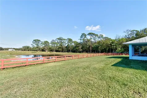 13720 101st Street Fellsmere FL 32948