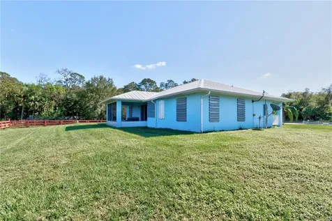 13720 101st Street Fellsmere FL 32948