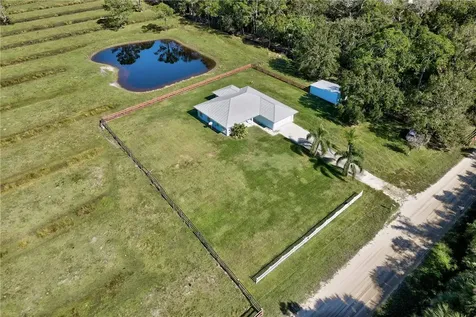 13720 101st Street Fellsmere FL 32948