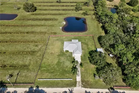13720 101st Street Fellsmere FL 32948