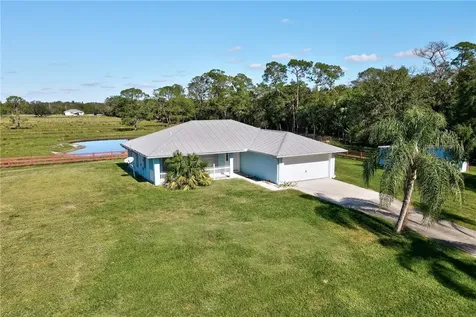 13720 101st Street Fellsmere FL 32948