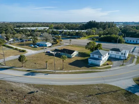 1955 39th Street Vero Beach FL 32960