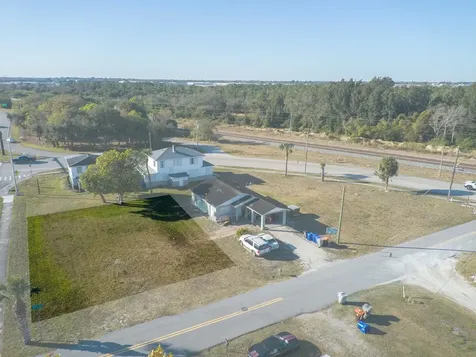 1955 39th Street Vero Beach FL 32960