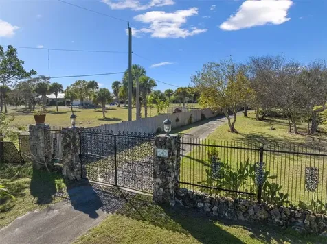 281 Old Dixie Highway Vero Beach FL 32962