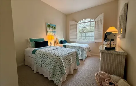 1415 Winding Oaks Circle W Vero Beach FL 32963