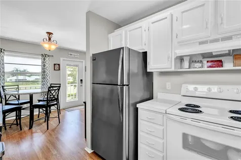 32 Pine Arbor Lane Vero Beach FL 32962