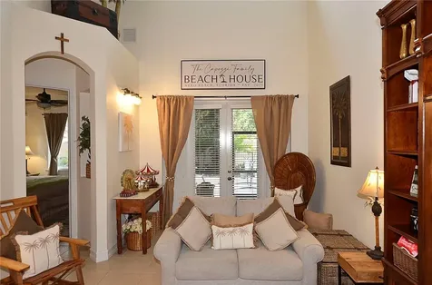 1915 Bridgepointe Circle Vero Beach FL 32967