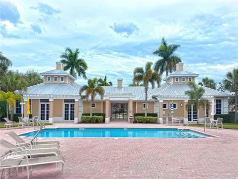 1915 Bridgepointe Circle Vero Beach FL 32967