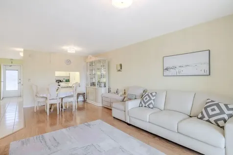 2333 Indian River Boulevard Vero Beach FL 32960