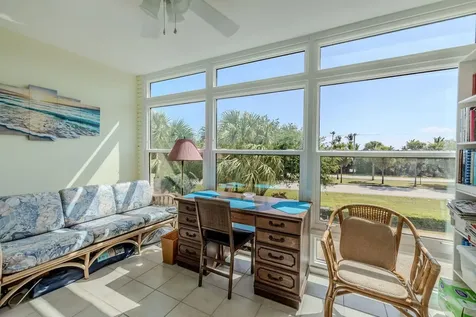 2333 Indian River Boulevard Vero Beach FL 32960