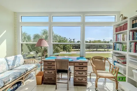2333 Indian River Boulevard Vero Beach FL 32960