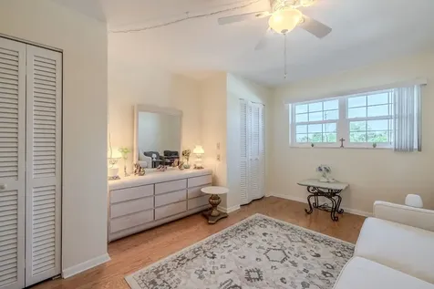 2333 Indian River Boulevard Vero Beach FL 32960
