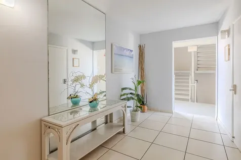 2333 Indian River Boulevard Vero Beach FL 32960