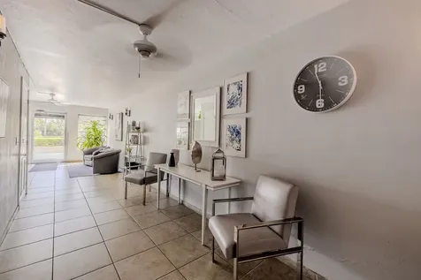 2333 Indian River Boulevard Vero Beach FL 32960