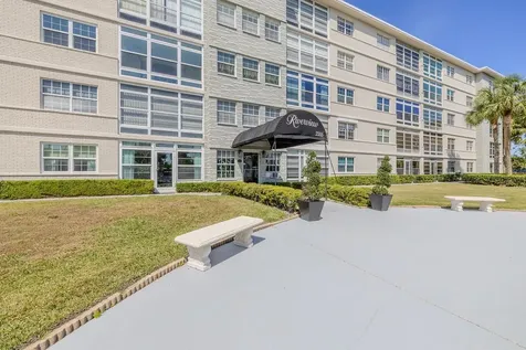 2333 Indian River Boulevard Vero Beach FL 32960