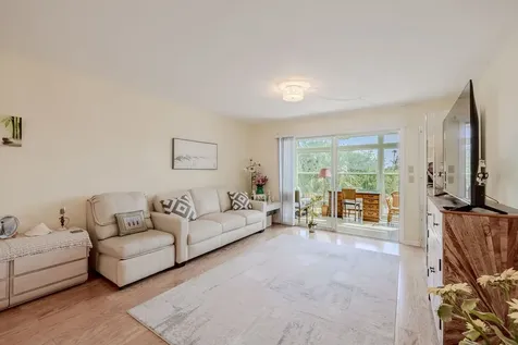2333 Indian River Boulevard Vero Beach FL 32960