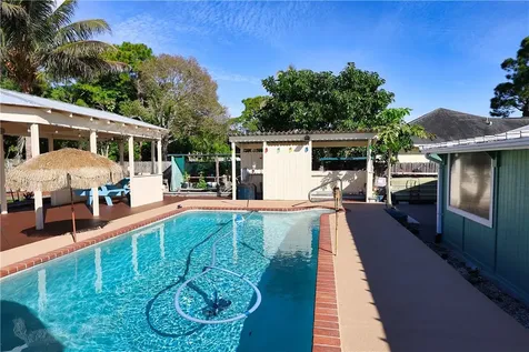 131 11th Court Vero Beach FL 32962