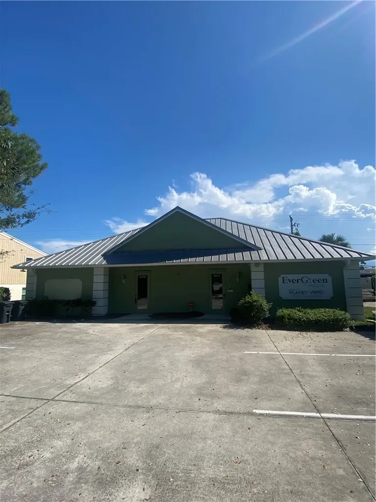 859 16th Place Vero Beach FL 32960