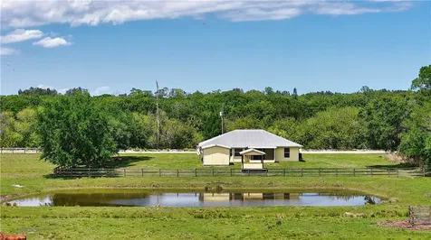 13715 103rd Street Fellsmere FL 32948