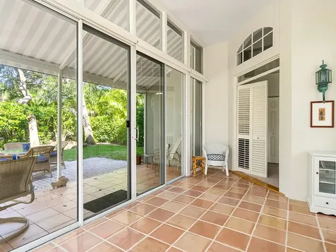8823 Lakeside Circle Vero Beach FL 32963