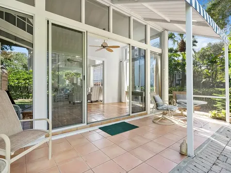 8823 Lakeside Circle Vero Beach FL 32963