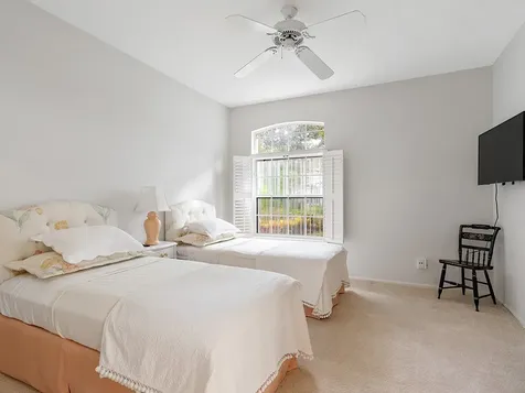 8823 Lakeside Circle Vero Beach FL 32963