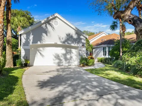 8823 Lakeside Circle Vero Beach FL 32963