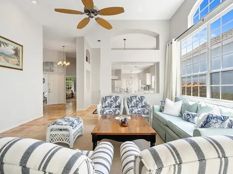 8823 Lakeside Circle Vero Beach FL 32963