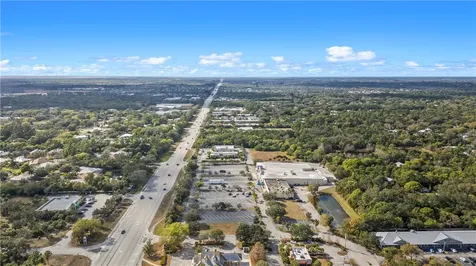 819 Middleton Drive SW Vero Beach FL 32962