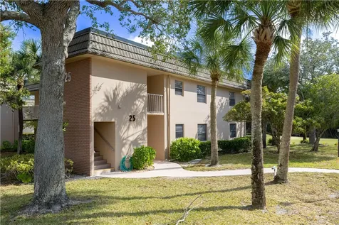 25 Vista Gardens Trail Vero Beach FL 32962