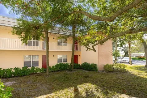 25 Vista Gardens Trail Vero Beach FL 32962