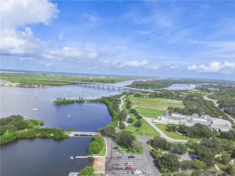 25 Vista Gardens Trail Vero Beach FL 32962