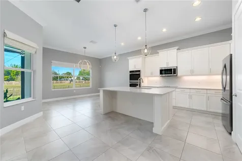 4777 Four Lakes Circle SW Vero Beach FL 32968