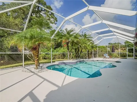 5873 Pine Ridge Circle Vero Beach FL 32967