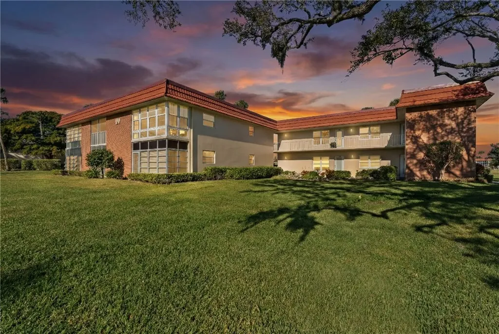 60 Woodland Drive Vero Beach FL 32962