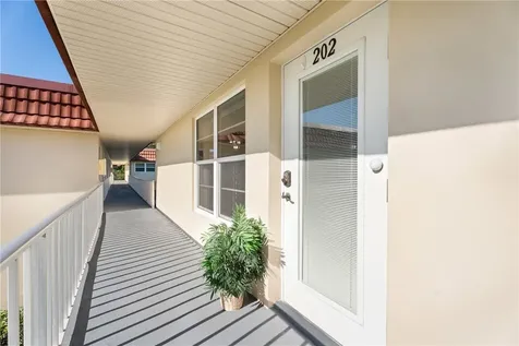 60 Woodland Drive Vero Beach FL 32962