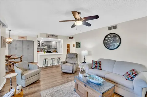 910 E Causeway Boulevard Vero Beach FL 32963
