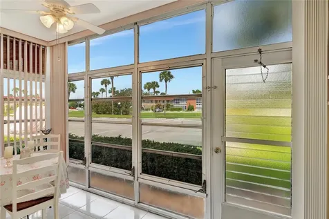 98 Spring Lake Drive Vero Beach FL 32962
