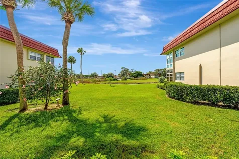 98 Spring Lake Drive Vero Beach FL 32962