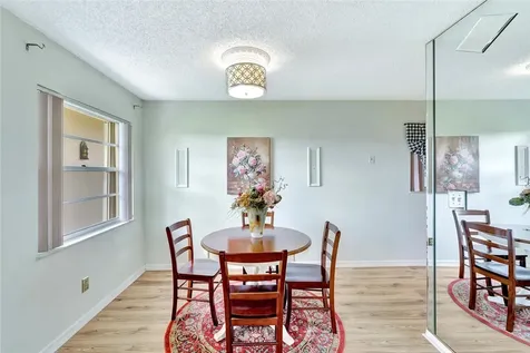 98 Spring Lake Drive Vero Beach FL 32962