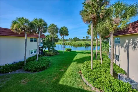 33 Vista Gardens Trail Vero Beach FL 32962