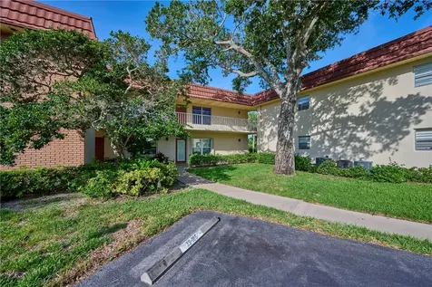 33 Vista Gardens Trail Vero Beach FL 32962