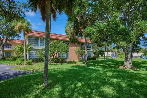 33 Vista Gardens Trail Vero Beach FL 32962