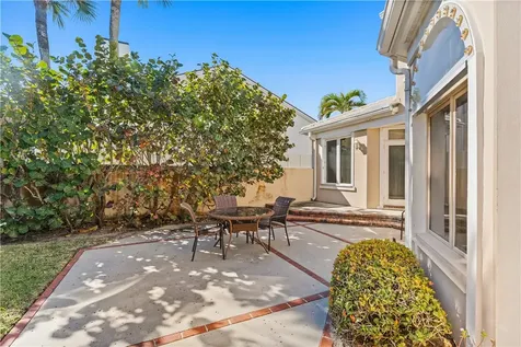 210 N Camelia Court Vero Beach FL 32963