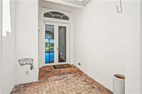 4710 Hamilton Court Vero Beach FL 32967