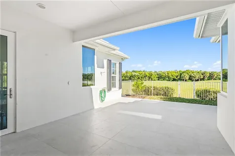 4710 Hamilton Court Vero Beach FL 32967
