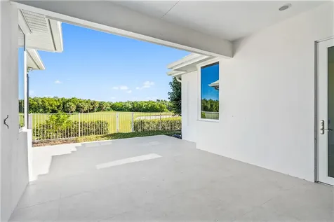 4710 Hamilton Court Vero Beach FL 32967